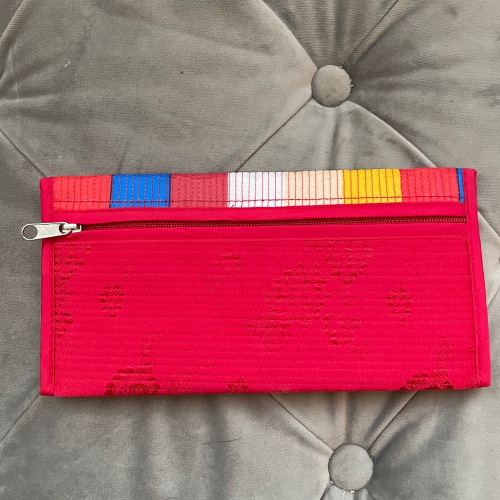 NWT Korean Pouch - Picture 2 of 6